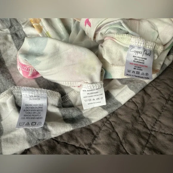 BUNDLE - lot of 5 nursing bamboo breastfeeding covers + bonus breast pads - Picture 4 of 16